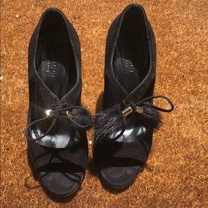 Gucci Suede Black Leather open toe shoes